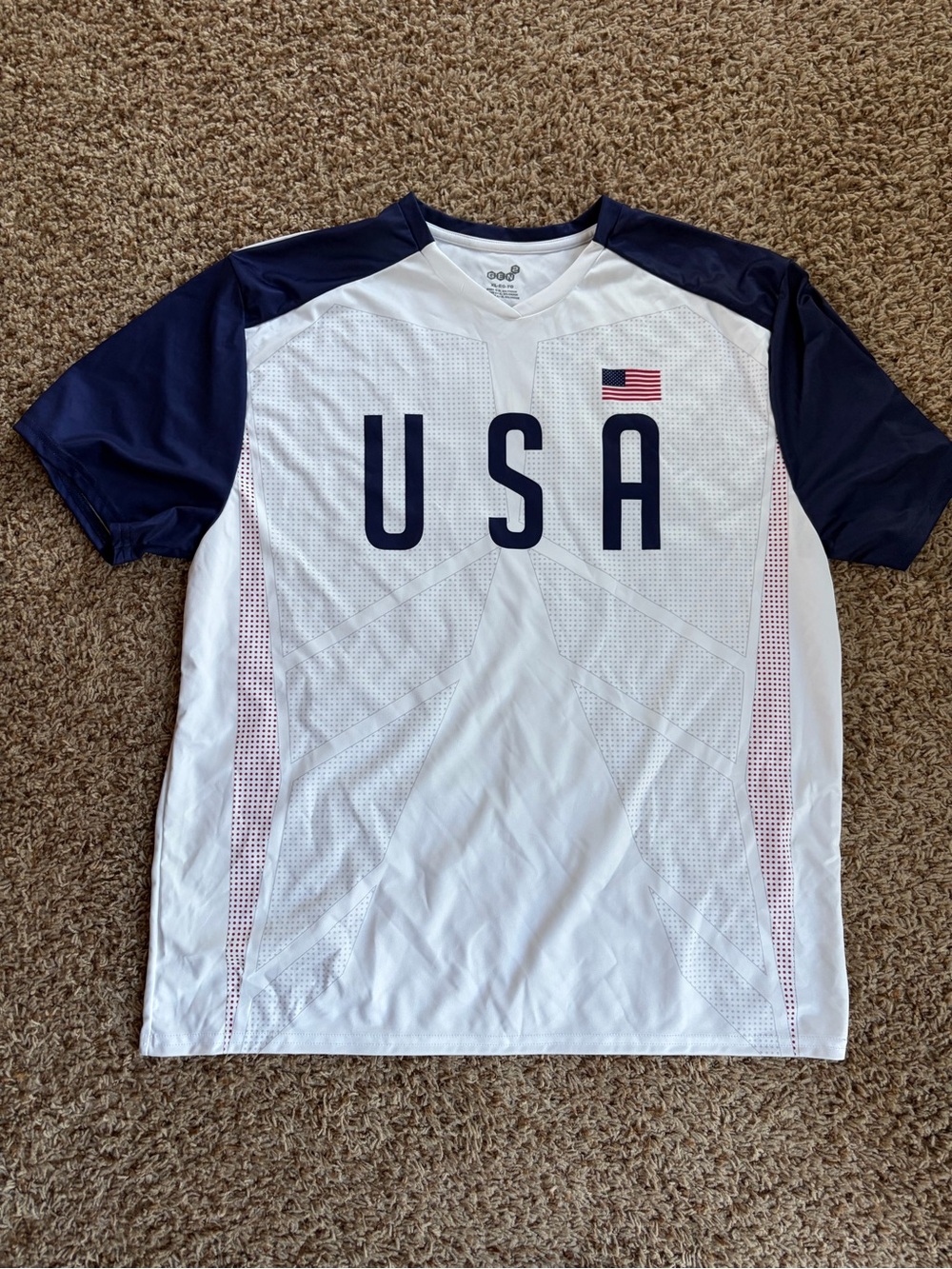 Nike USA Performance Short-Sleeve Jersey in White & Navy
